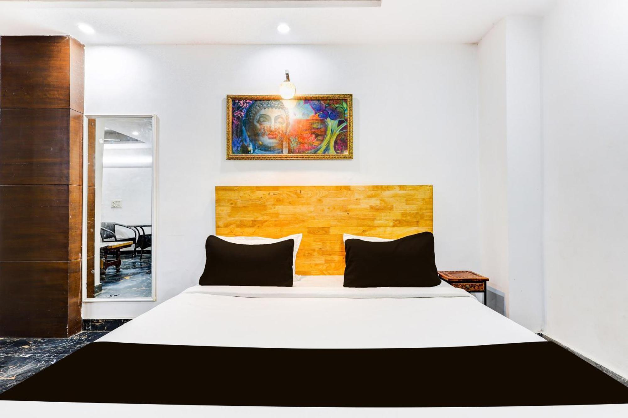 Hotel O Hari Nagar Ashram นิวเดลี ภายนอก รูปภาพ