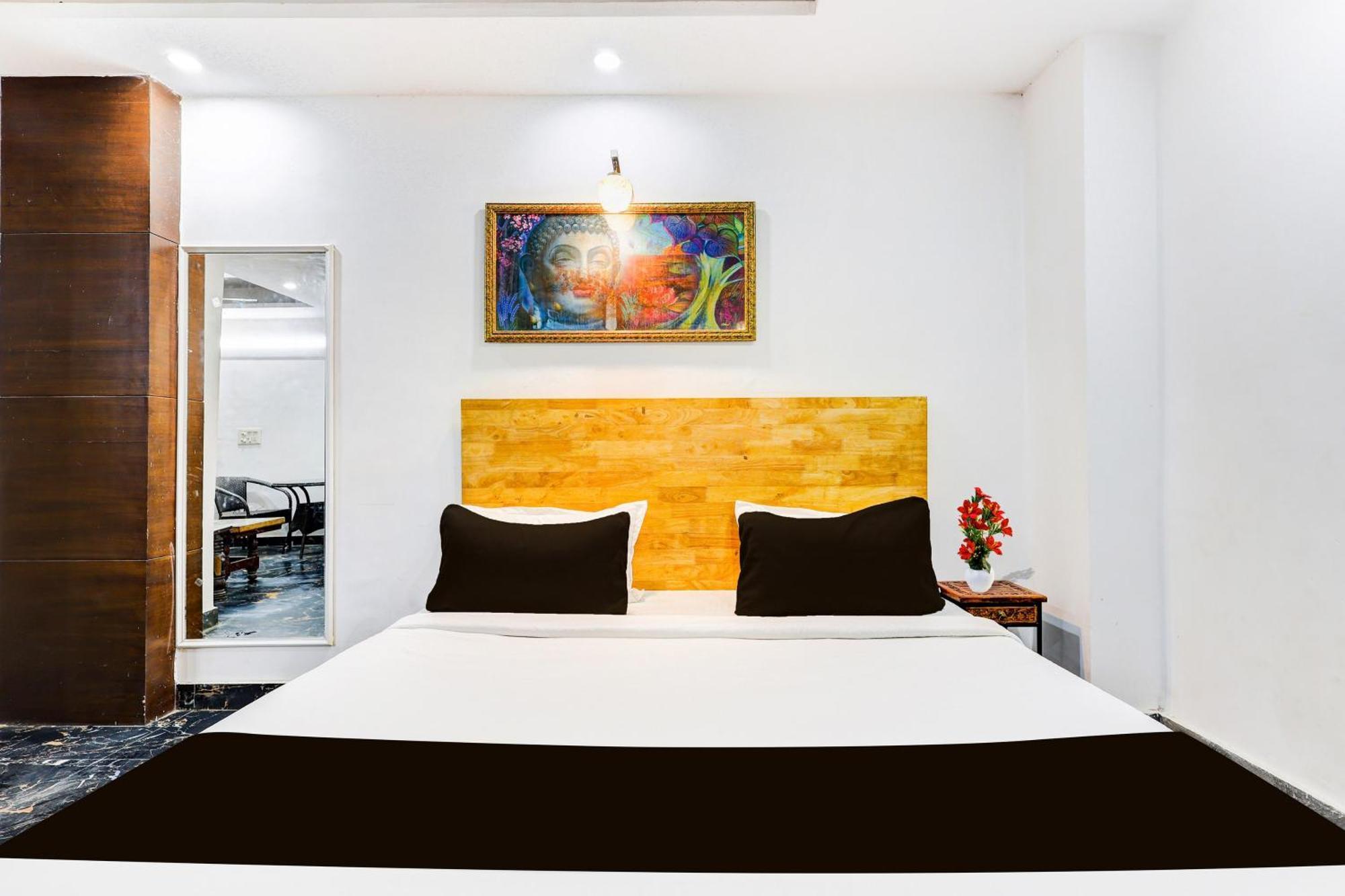 Hotel O Hari Nagar Ashram นิวเดลี ภายนอก รูปภาพ